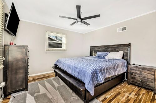 8459 Fernwell Dr, Cincinnati OH 45231-5747 exterior