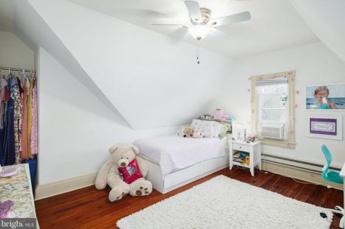 212 Atlantic Ave, Haddonfield NJ 08033-3334 exterior