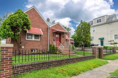 73 Morris Ave, Outwater, NJ 07026-3726