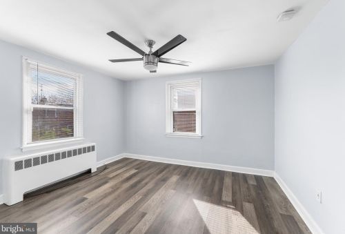 3237 Guilford St, Philadelphia PA 19152-4504 exterior