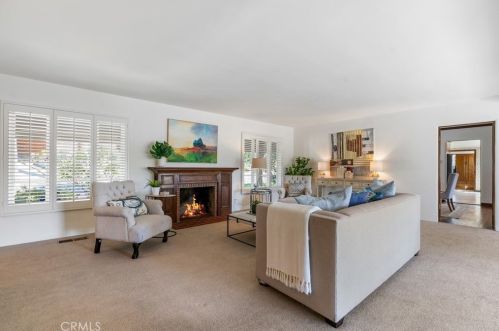 1014 Mountain St, Glendale CA  91202-1042 exterior