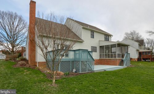 994 Mill Mar Rd, Lancaster, PA 17601-1652
