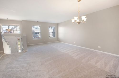 1582 Sandcastle Ln, Pingree Grove, IL 60140-2054