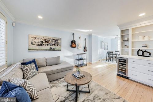 4632 34th St, Arlington, VA 22206-1702