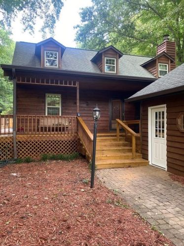 140 Bramble Oak Dr, Holly Springs, GA 30188-4741