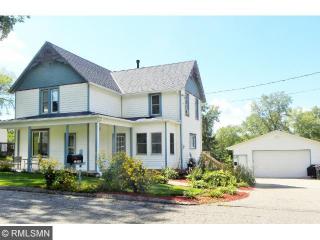 512 Broadway St, Jordan, MN 55352-1339