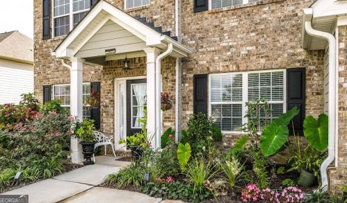 104 Camilla Dr, Carrollton, GA 30116-1835