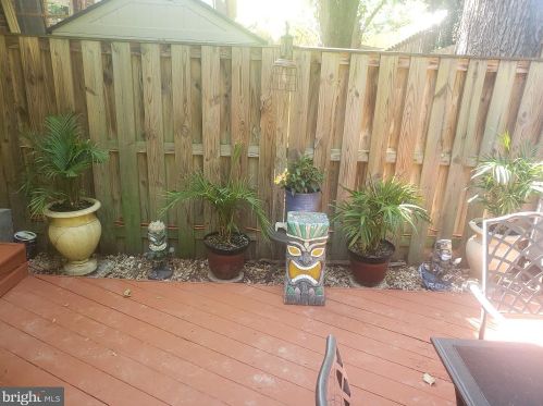 14377 Berkshire Dr, Woodbridge, VA 22193-1509
