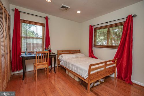 7415 Hastings St, Springfield VA  22150-4108 exterior