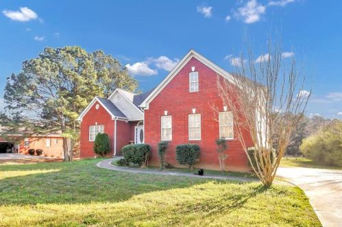 3221 Inns Brook Way, Lithonia, GA 30039-5681