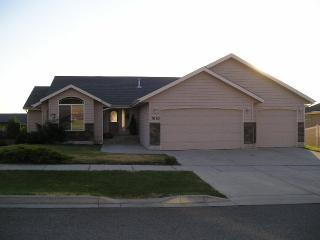 9105 James Ct, Spokane, WA 99208-9174