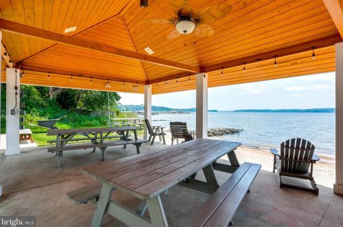 1 Rdg Rd, Severna Park MD 21146-4538 exterior