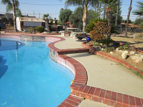14171 Calle Vista Dr, Riverside, CA 92508-2417