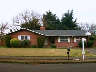 14040 Knott St, Portland, OR 97230-3827