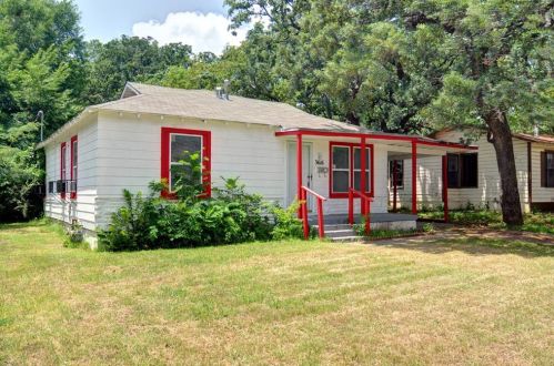 3616 Rufus St, Fort Worth, TX 76119-2911