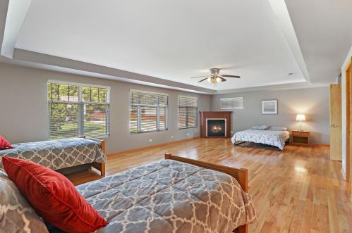 27771 Lake Shore Dr, Spring Grove IL  60081-9118 exterior