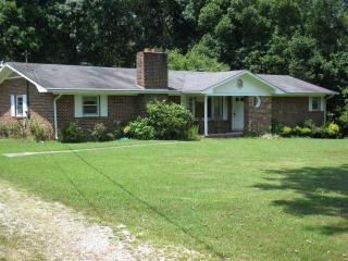 980 Toliver Lake Rd, Manchester, TN 37355-4306