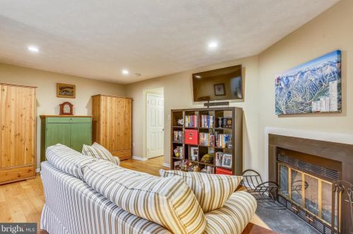 10828 Douglas Ave, Silver Spring MD 20902-4101 exterior