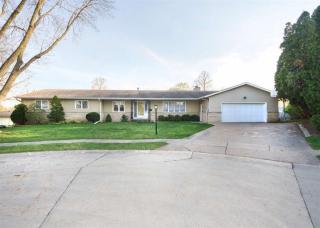 1333 Hayes Ct, Davenport, IA 52804-1834