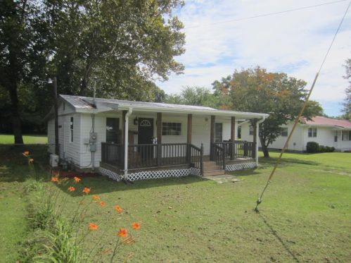 470 Gholston St, Comer, GA 30629-3216