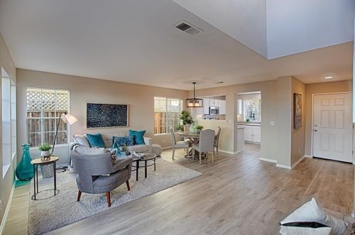 4555 Clares St, Capitola, CA 95010-2062