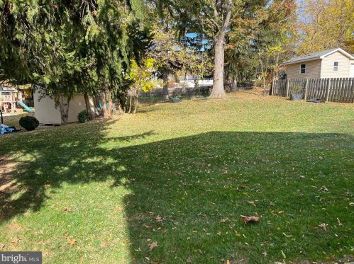 616 Piping Rock Dr, Silver Spring MD 20905-5863 exterior