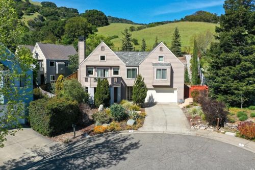 3 Honeysuckle Ct, San Rafael, CA 94903-1088