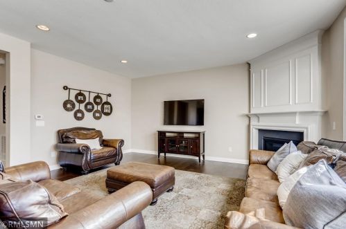 1710 Bluewater Ln, Saint Paul MN  55129-6236 exterior