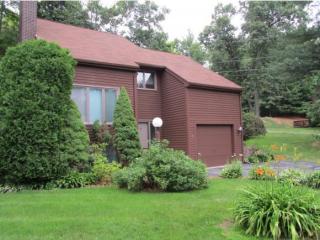 3 Oldham Ln, Nashua, NH 03063-3432