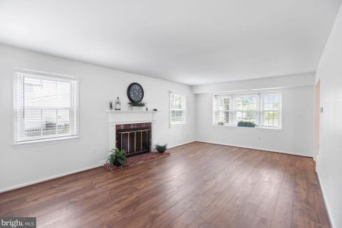 8832 Sweet Gum Pl, Springfield, VA 22153-1236