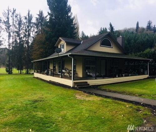 17 Maple Leaf St, Raymond, WA 98577-9593