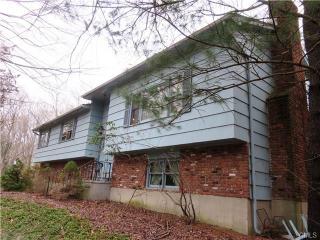 44 Taunton Lake Rd, Newtown, CT 06470-1448