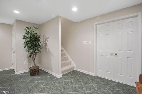 704 Pebble Bch Dr, Silver Spring MD 20904-3576 exterior