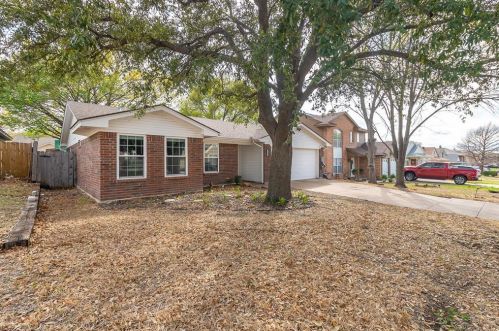 4644 Feathercrest Dr, Fort Worth, TX 76137-1542