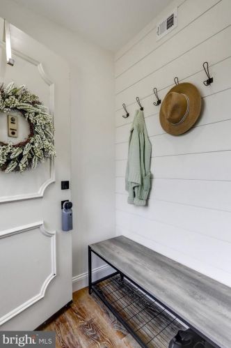 189 Valleybrook Dr, Lancaster PA  17601-4620 exterior