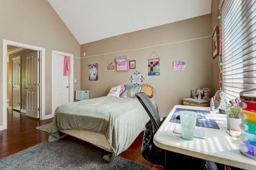 6919 Fieldstone Dr, Willowbrook IL  60527-5295 exterior