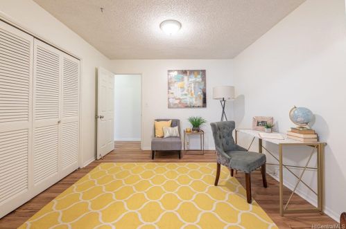 7136 Kamilo St, Honolulu HI  96825-1605 exterior