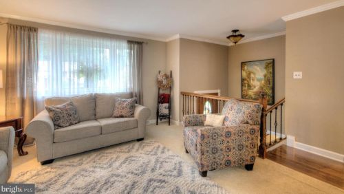332 Booth Dr, Gloucester, NJ 08031-1734