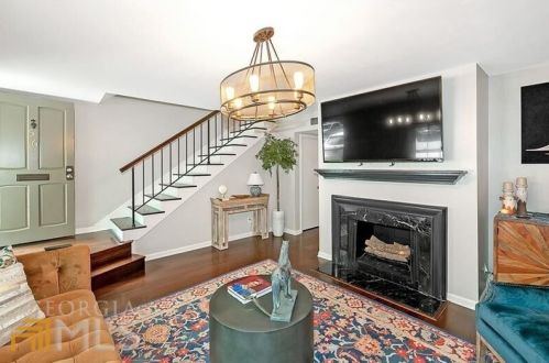 56 Cantey Pl, Atlanta GA  30327-4082 exterior
