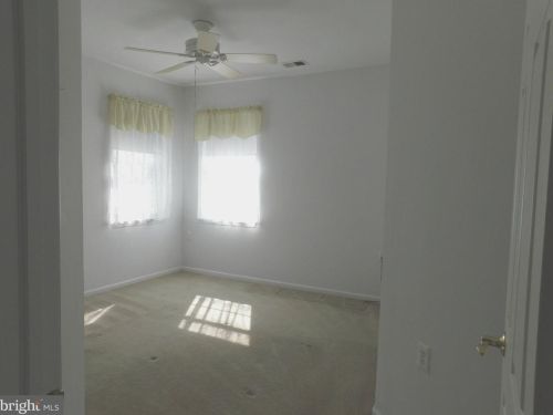 203 Meadowlark Dr, Trenton NJ  08690-3569 exterior