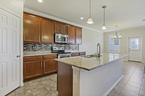 2340 Angoni Way, Fort Worth TX  76131-5126 exterior