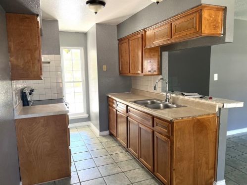 1824 3rd St, Conroe TX  77301-5131 exterior