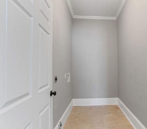 1715 Evans Dr, Atlanta GA  30310-4503 exterior