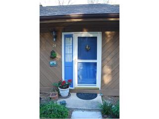 24 Pencross Cir, Etowah, NC 28729-8780