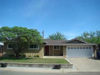 6365 Paso Dr, Redding, CA 96001-4921