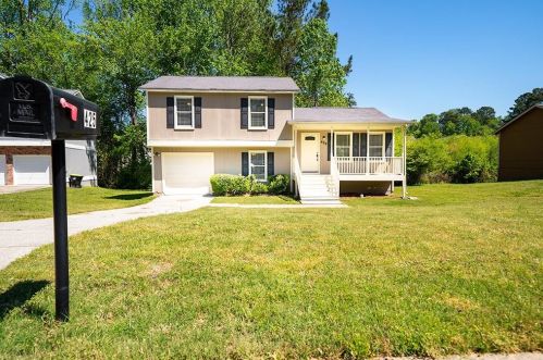 425 Kimberly Forest Way, Atlanta GA  30349-8428 exterior