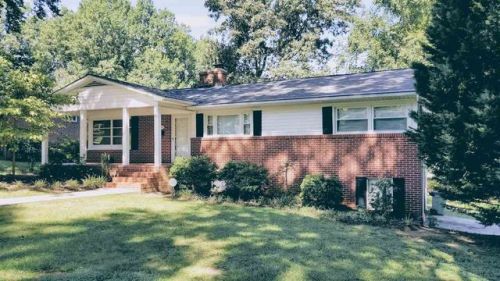 200 Forest Lane Dr, Gaffney, SC 29340-2118