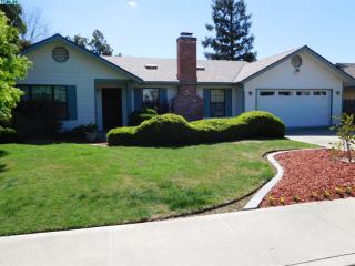 3129 Evergreen Ave, Visalia, CA 93277-6014