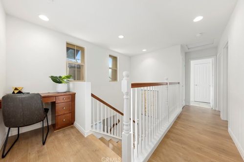 58 Latitude, Irvine CA  92618-8821 exterior