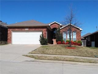 2117 Carlotta Dr, Fort Worth TX  76177-7337 exterior